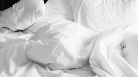 5 Reasons Why Luxury Comforter Sets Must-Have In Your Home