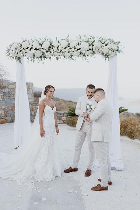 stunning-destination-wedding-crete-prettiest-white-flowers_21