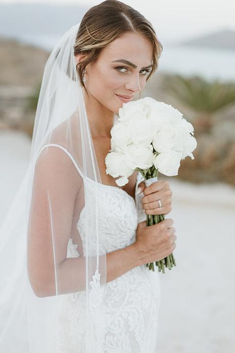 stunning-destination-wedding-crete-prettiest-white-flowers_03