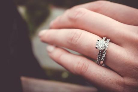 Exquisite Elegance: The Top 10 Dainty Wedding Rings for Timeless Romance