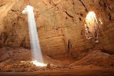 Majlis al Jinn Caves, Oman