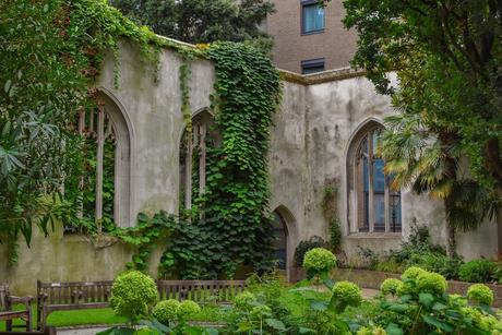 St-Dunstan-in-the-East-ruined-church-garden-in-london