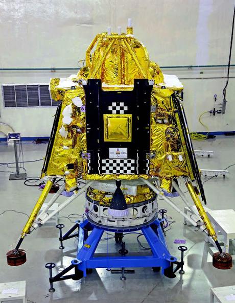 Pragyaan imprints India on moon - வதனமே சந்திர பிம்பமோ? Pragyaan imprints India on moon - வதனமே சந்திர பிம்பமோ?
