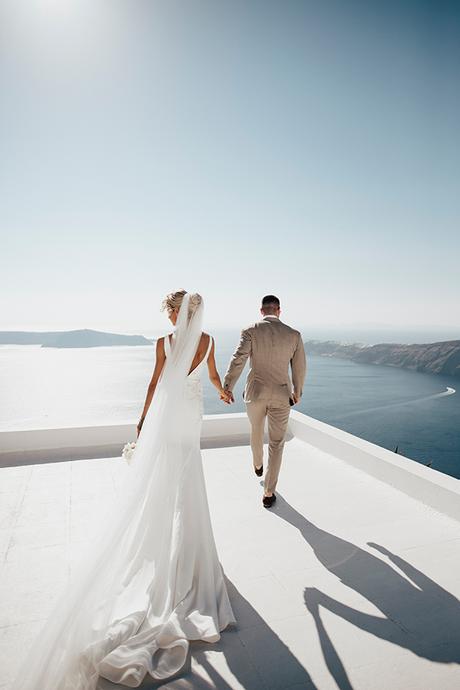 destination-wedding-santorini-romantic-white-florals_41