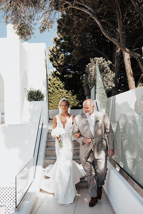 destination-wedding-santorini-romantic-white-florals_22