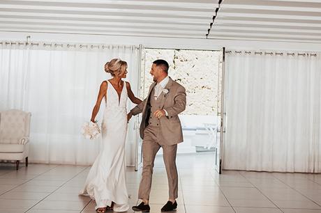 destination-wedding-santorini-romantic-white-florals_34