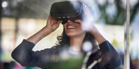 Virtual Reality vs. Augmented Reality Virtual Reality vs. Augmented Reality