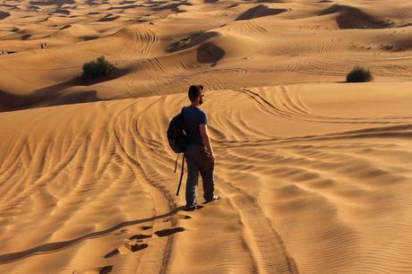 alex-tiffany-in-the-desert-in-dubai