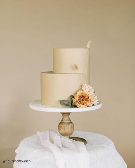 wedding cake flavors beige cake with flowers