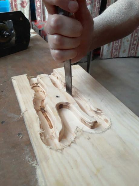 Making a lucet from design to wood: Medieval and modern projects Cutting out the lucet