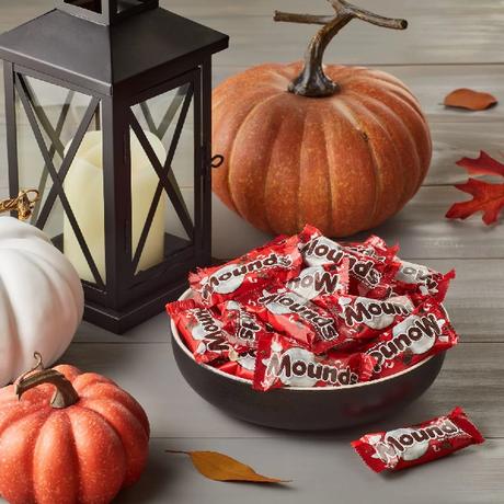 Mounds Dark Chocolate and Coconut Snack Size, Halloween Candy Bars Bag