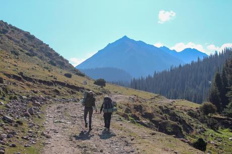 Two-hikers-in-kyrgyzstan-mountains