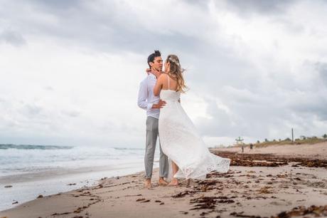 The Ultimate Guide to Wedding Photo Poses: Posing Ideas for Bride and Groom
