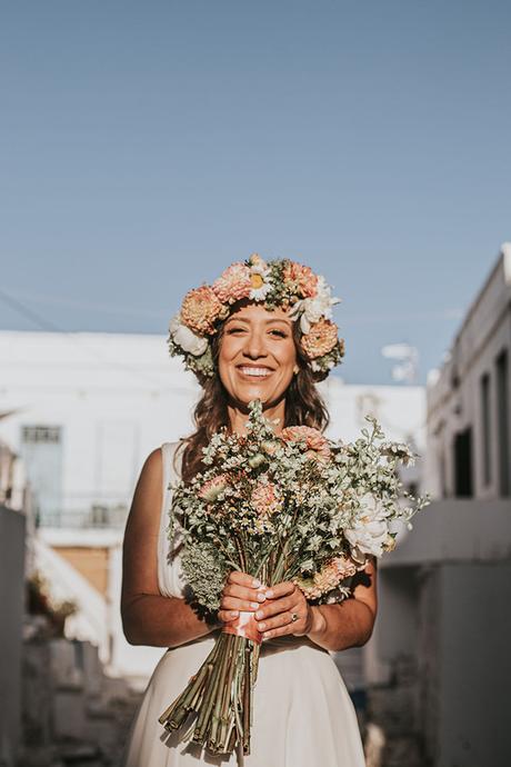 wildly-romantic-wedding-folegandros-beautiful-dahlias_09