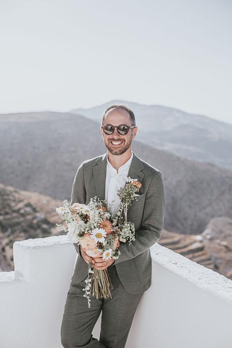 wildly-romantic-wedding-folegandros-beautiful-dahlias_12x