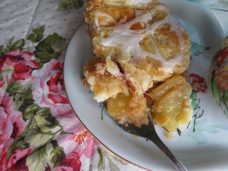 Apple Danish Bars