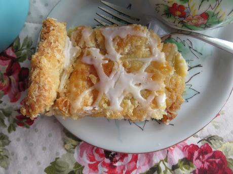 Apple Danish Bars