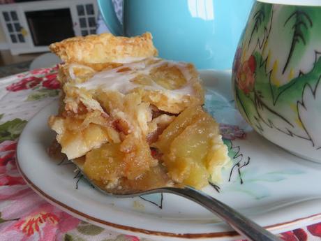 Apple Danish Bars