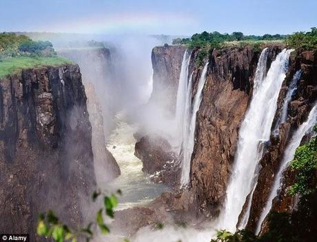 Mugabe wants Victoria Falls renamed as 'Mosi Oa Tunya' ~ the smoke that thunders