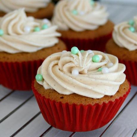 Gingerbread Cupcakes with Cinnamon Buttercream