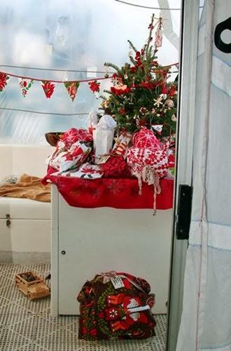 How do you decorate a cruising boat for Christmas?