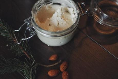 almond, spiced winter body butter (vegan).