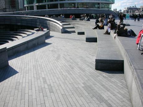 Morelondon - the Scoop Benches and Ramp