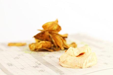 Potato chips with herb salt & Sriracha dip #147