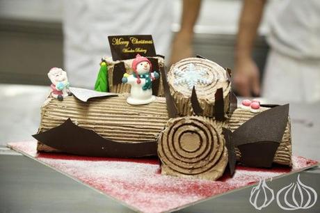 Christmas_Buche_Noel_Wooden_Bakery_Kitchen11