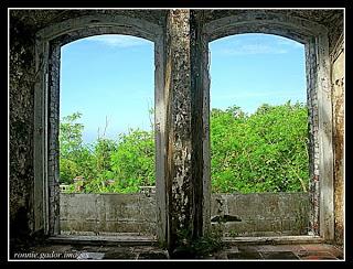 Climbing Capones Island and Lighthouse - Zambales