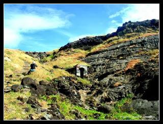 Climbing Capones Island and Lighthouse - Zambales