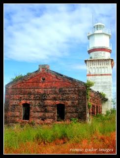 Climbing Capones Island and Lighthouse - Zambales