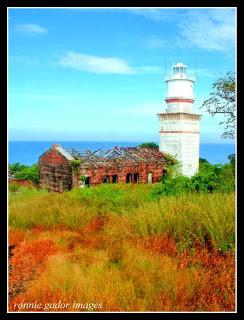 Climbing Capones Island and Lighthouse - Zambales