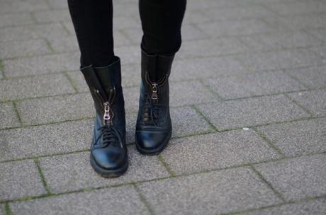 Black jeans, grey fur zara black moto lace up boots