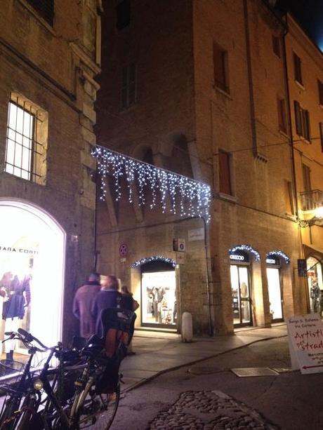 Reasonstodress.com Christmas lights in the city of Modena, Italy