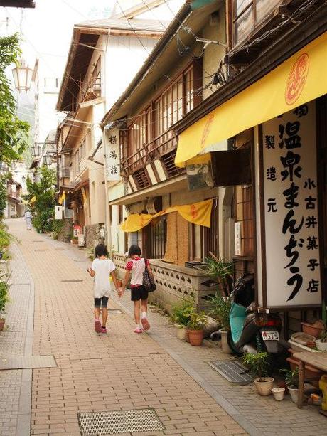 P9100069 ノスタルジックな情緒溢れる渋温泉郷 / Shibu Onsen, a nostalgic hot spring village
