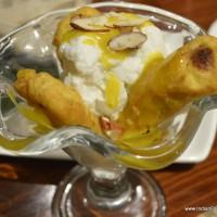 Bananna fritters with Icecream