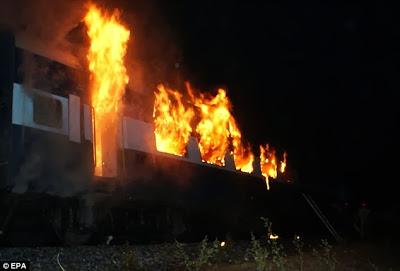 AC coach of Bengaluru Nanded Express catches fire - 26 feared dead