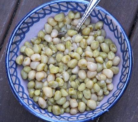 bowl of peas