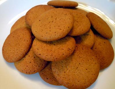 http://recipes.sandhira.com/gingerbread-cookie.html