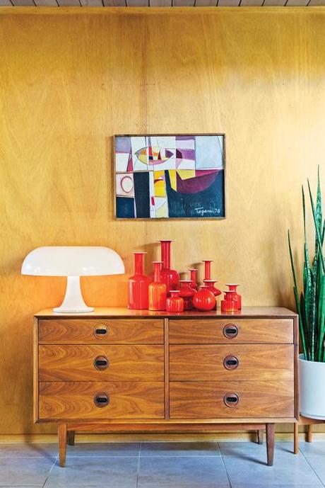 Vintage chest of drawers.