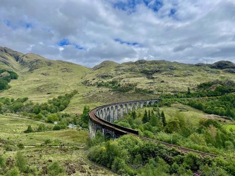 glenfinnan-viaduct-in-scottish-highlands