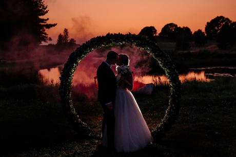 What are The Pros and Cons of an Evening Wedding Ceremony