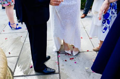 How to Greet Wedding Guests in a Receiving Line