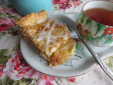 Apple Danish Bars