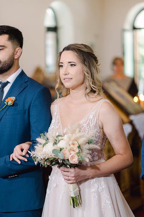 pretty-fall-wedding-sparta-peach-and-white-hues_37