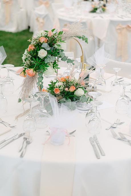 pretty-fall-wedding-sparta-peach-and-white-hues_51