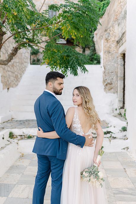 pretty-fall-wedding-sparta-peach-and-white-hues_66