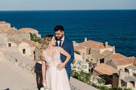 pretty-fall-wedding-sparta-peach-and-white-hues_09