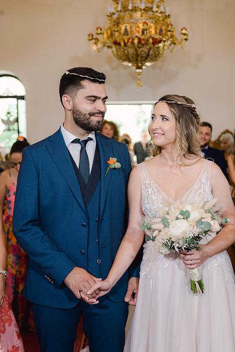 pretty-fall-wedding-sparta-peach-and-white-hues_41